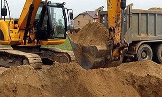 Выкопать яму экскаватором в Спасске-Дальнем от 925 руб. - 2Землекопа-Спс